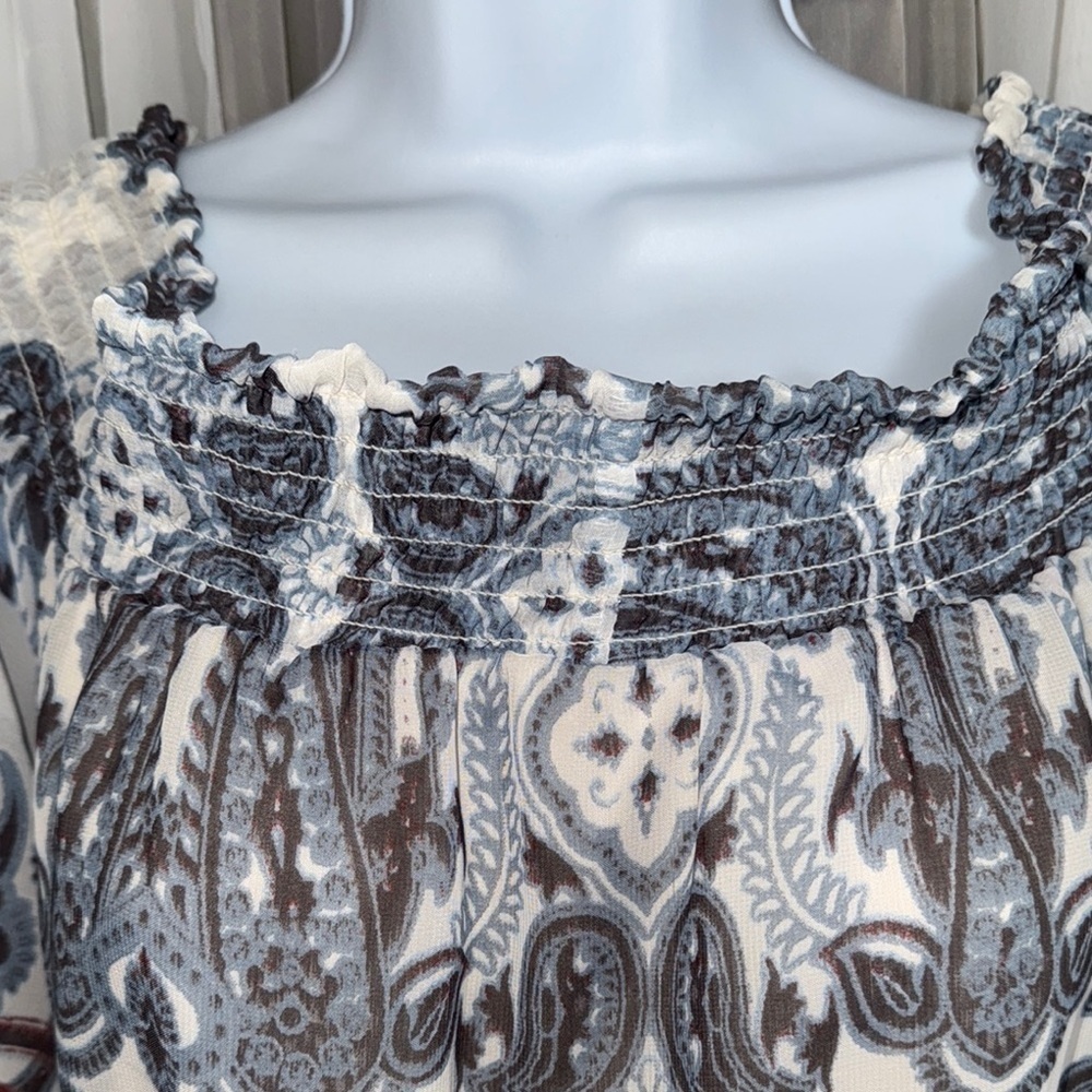 Charlotte Russe Gray and White Sheath Dress with Scoop Neck - Picture 6 of 12